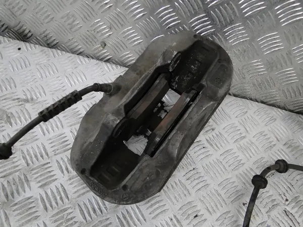 Voorremklauwen Mercedes C-Klasse W206 2.0CDI 340MM A2234210000 image 6