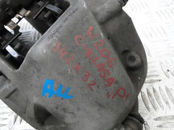 Voorremklauwen Mercedes C-Klasse W206 2.0CDI 340MM A2234210000 image 7