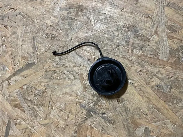 OPEL CORSA F 2021 TAPÓN DE COMBUSTIBLE 9816741980 image 2