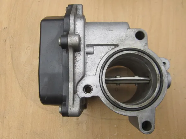 Corpo de borboleta VW Audi 1.6 TDI 03L128063Q OEM image 8