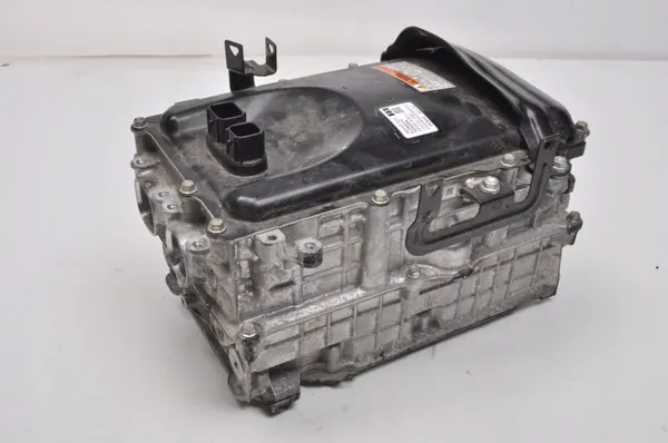 Convertidor Inversor Toyota Yaris Cross OEM G9200-K2011 image 7