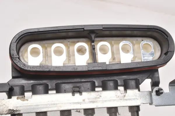 Convertidor Inversor Toyota Yaris Cross OEM G9200-K2011 image 9