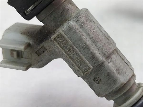 Rampe d'injecteurs Chrysler PT Cruiser 2000-2010 2.0 04891345AA image 5