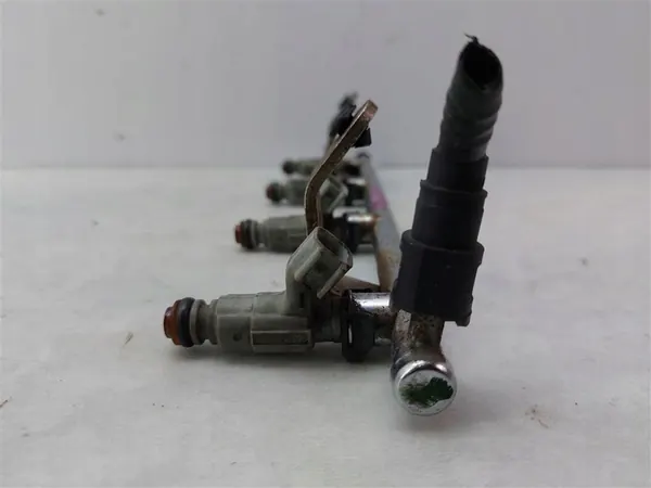 Rampe d'injecteurs Chrysler PT Cruiser 2000-2010 2.0 04891345AA image 6