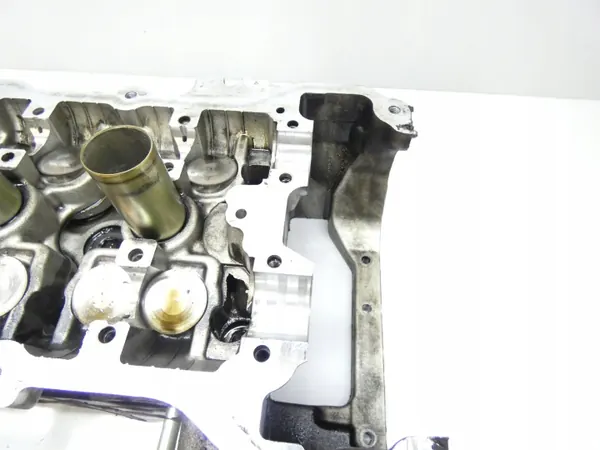 Sylinterikansi Nissan Primera P12 1.8 16V QG18 02-08 image 9