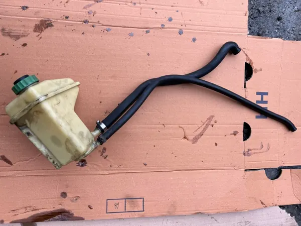 Réservoir direction assistée OEM 4A0422373A Audi image 2