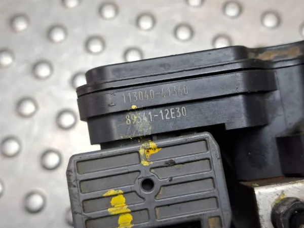 Pompe ABS OEM S25154872 pour Toyota Corolla image 7