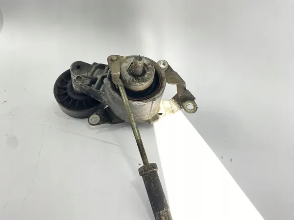 Tensor de Correa Mercedes OEM ŁAPA/SDV10628 - Usado image 10