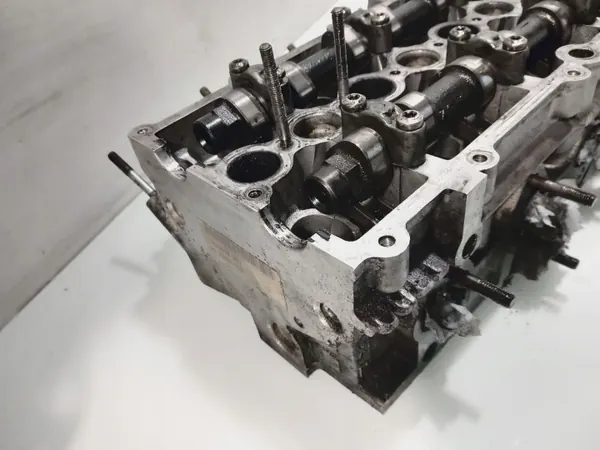 Cabeça de Cilindro BMW OE 2246875 - Usada image 3