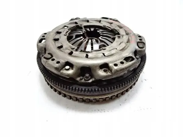 Kaksimassainen vauhtipyörä Mercedes W246 B-luokka 1.5 CDI OEM image 10