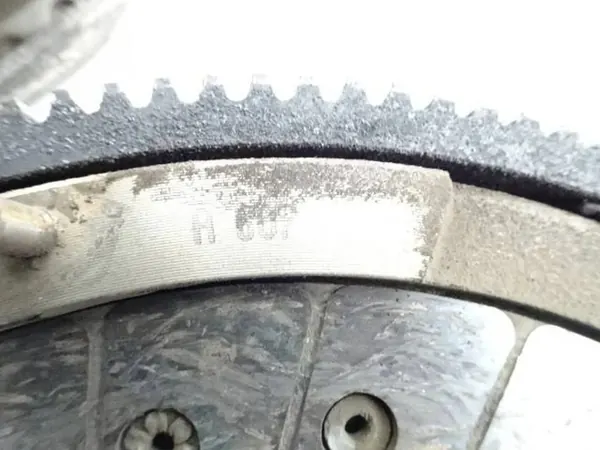 Kaksimassainen vauhtipyörä Mercedes W246 B-luokka 1.5 CDI OEM image 9