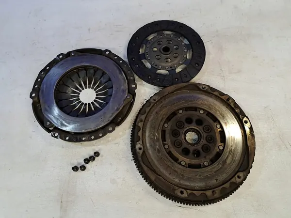 Volvo S60 2001 Volante de Dupla Massa image 6