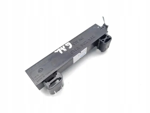 Antena Interna Audi Q4 OEM 5FA224075 2024 SUV image 5