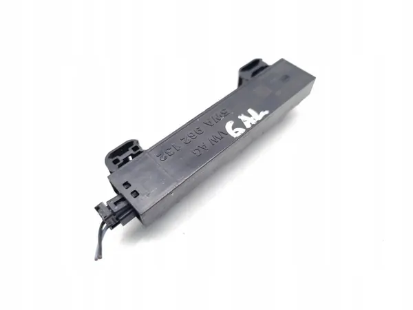Antena Interna Audi Q4 OEM 5FA224075 2024 SUV image 6