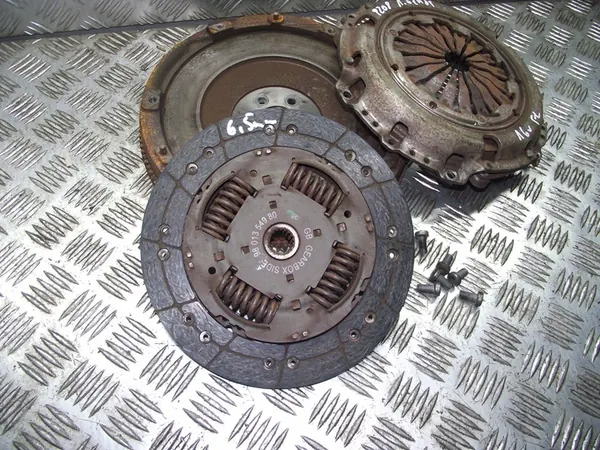 Kytkin Peugeot 208 1.6E-HDI image 3