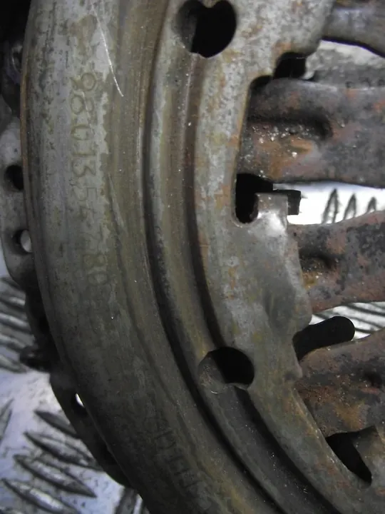 Kytkin Peugeot 208 1.6E-HDI image 5