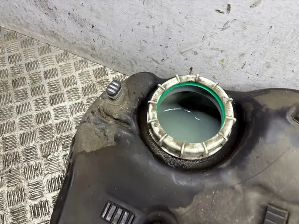 Bränsletank OEM AMD223251 för Toyota GT 86 image 7