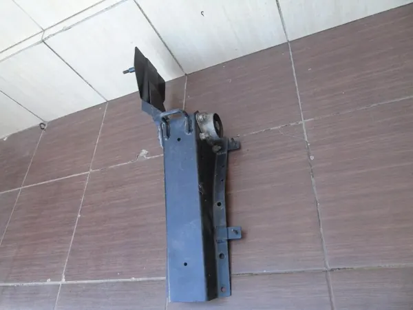 Frameondersteuning Nissan Atleon 35.15 99-12 image 3