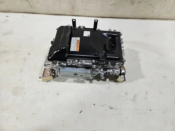 Toyota OEM G9200-52330 Inverter Converter voor Yaris Cross image 2