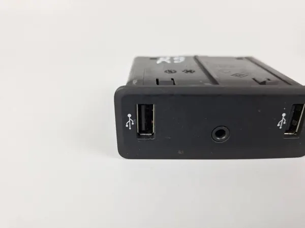 Renault USB-Anschluss OEM 280239853R - Gebraucht image 3