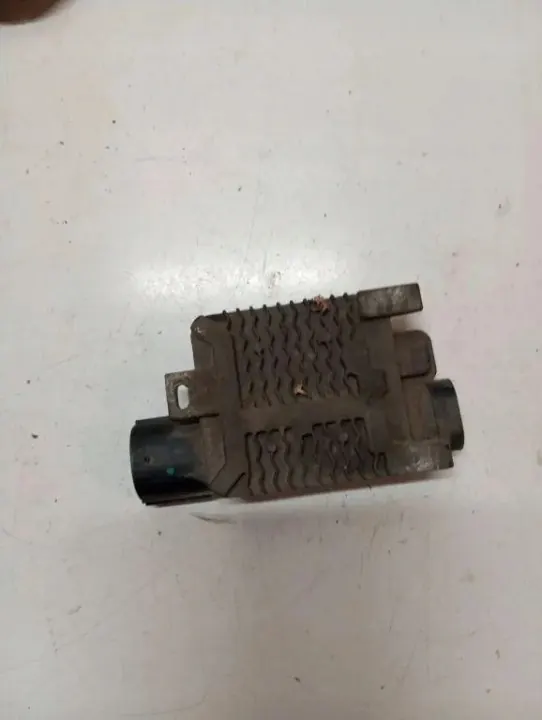 Volvo Kühlerlüfter-Relais OEM 940009301 - Gebraucht image 3