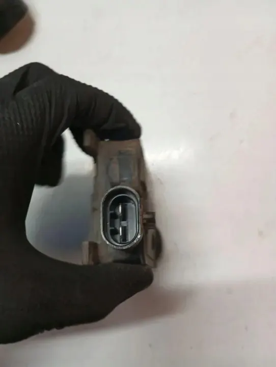 Volvo Kühlerlüfter-Relais OEM 940009301 - Gebraucht image 4
