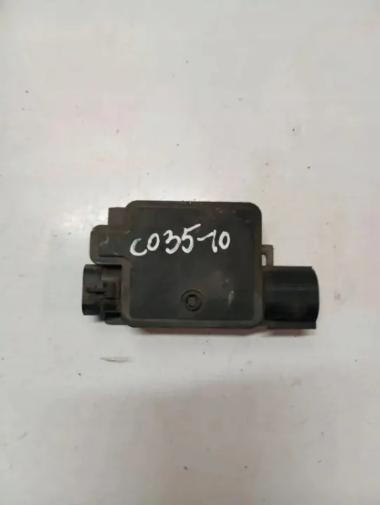 Volvo Kühlerlüfter-Relais OEM 940009301 - Gebraucht image 5