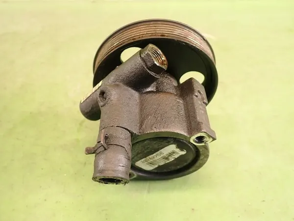 Bomba de direção assistida RENAULT THALIA II 1.6 B 2011 image 3