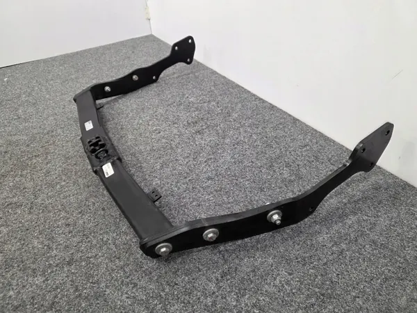 Barra de remolque OEM 9999Z040587 Hyundai Staria usado image 5