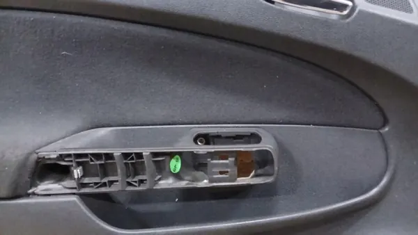 OEM 13232902 Framvänster Dörrklädsel för Opel Corsa D image 8