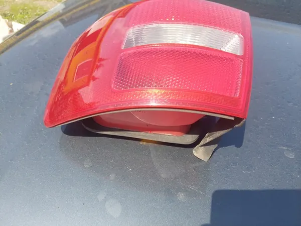 AUDI A6 C5 01-04 Combi Luz Trasera Derecha OEM image 4