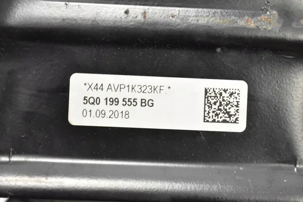 Support de transmission gauche 5Q0199555BG SEAT LEON III GOLF VII image 6