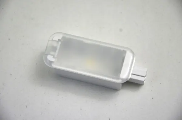 Éclairage intérieur LED OEM 3G8947409 pour VW image 2