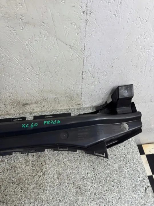 Volvo XC60 etupuskurinvahvike OEM 31323760 image 6