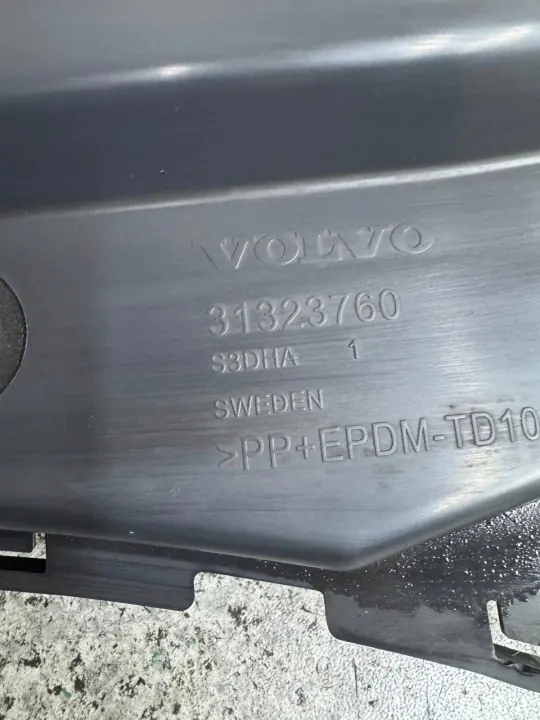 Volvo XC60 etupuskurinvahvike OEM 31323760 image 7