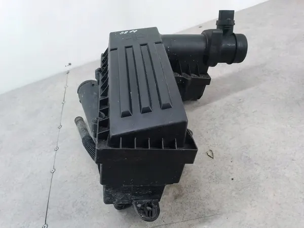 Caja Filtro Aire OEM 3C0129607AF para Audi A3 8P image 5