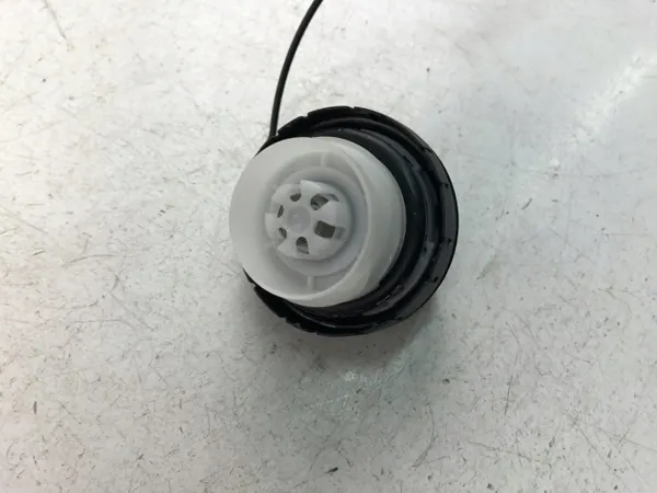 Bränslelocket OEM 17376746 för Subaru Impreza Sedan image 4