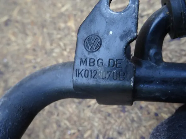 AUDI A3 8P GOLF VI SCIROCCO 1.4 TSI Vesijohdot Setti 03C121065F image 5