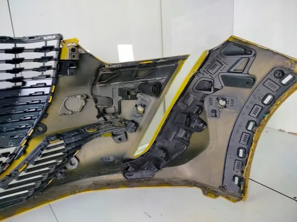 Parachoques delantero Peugeot 208 II 2019 - Rojo image 10