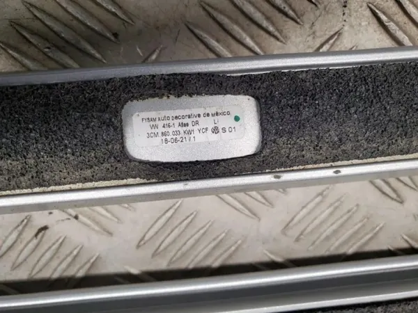 Poignée plafond arrière gauche VW 3CM860033 - Occasion image 5