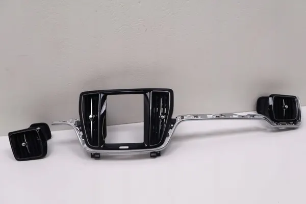 Volvo V60 II Ventilgaller OEM 31651196, 31651199 image 2