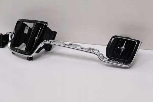 Volvo V60 II Ventilgaller OEM 31651196, 31651199 image 3