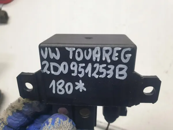 Akku-rele Volkswagen OE 2D0951253B image 4