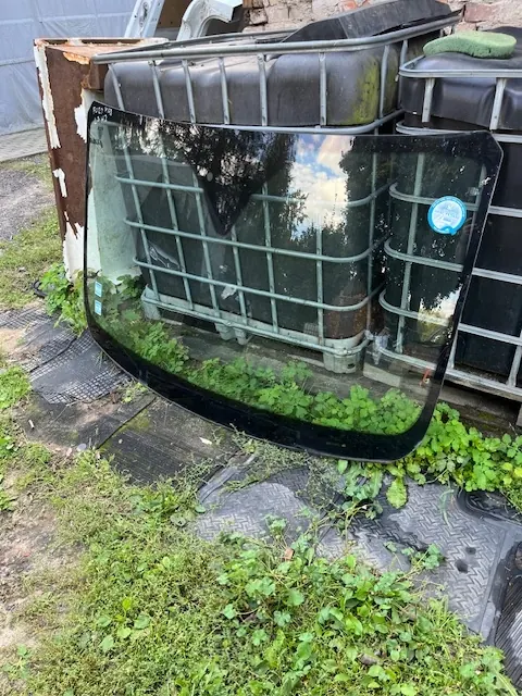 Käytetty Ford OE tuulilasi OEM KK31-V03100-A image 2