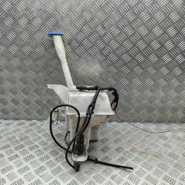 Hyundai i40 Washer Reservoir OEM 98510-1W010 image 2