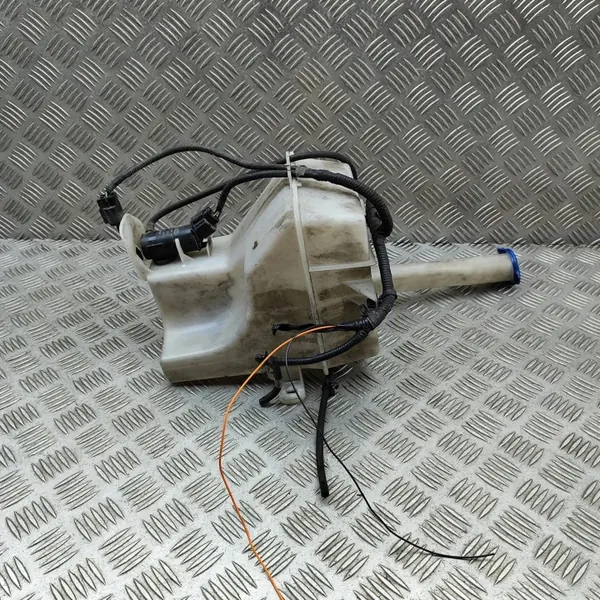 Hyundai i40 Washer Reservoir OEM 98510-1W010 image 4