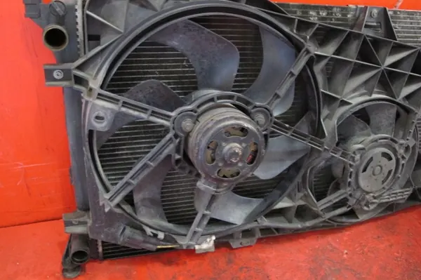 TRAFIC 2 II VIVARO A PRIMASTAR 2.5 DCI Conjunto Radiador Ventilador OEM image 3