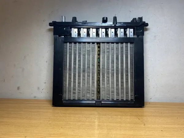 Radiateur de chauffage électrique OEM C2493 Mercedes-Benz E W211 image 2
