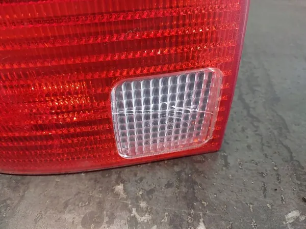 Luz Trasera Izquierda VOLKSWAGEN PASSAT B5 Kombi image 4