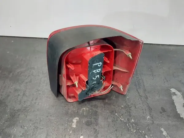 Luz Trasera Izquierda VOLKSWAGEN PASSAT B5 Kombi image 7